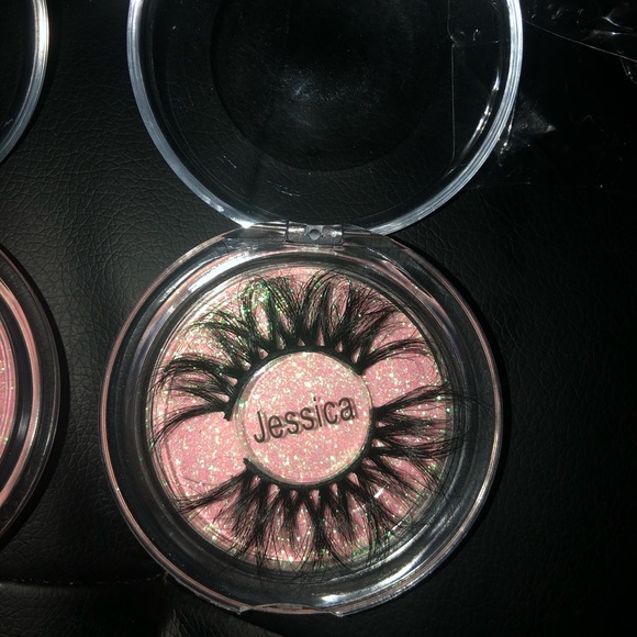 3D 25mm mink lashes - Picture 4 of 5